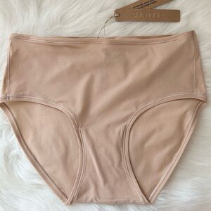 SKIMS Fits Everybody Brief M PN-BRF-9321